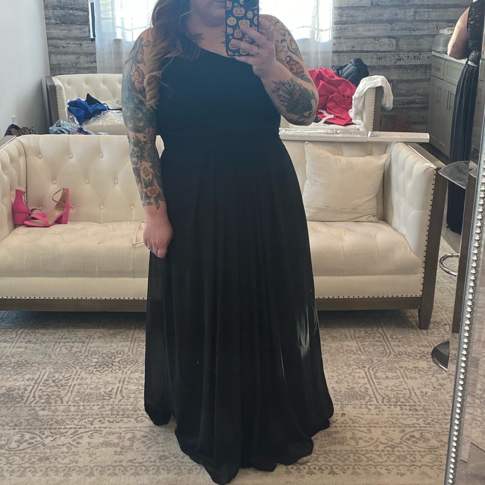 Bridesmaid Dress/Event Dress - Picture 2 of 10